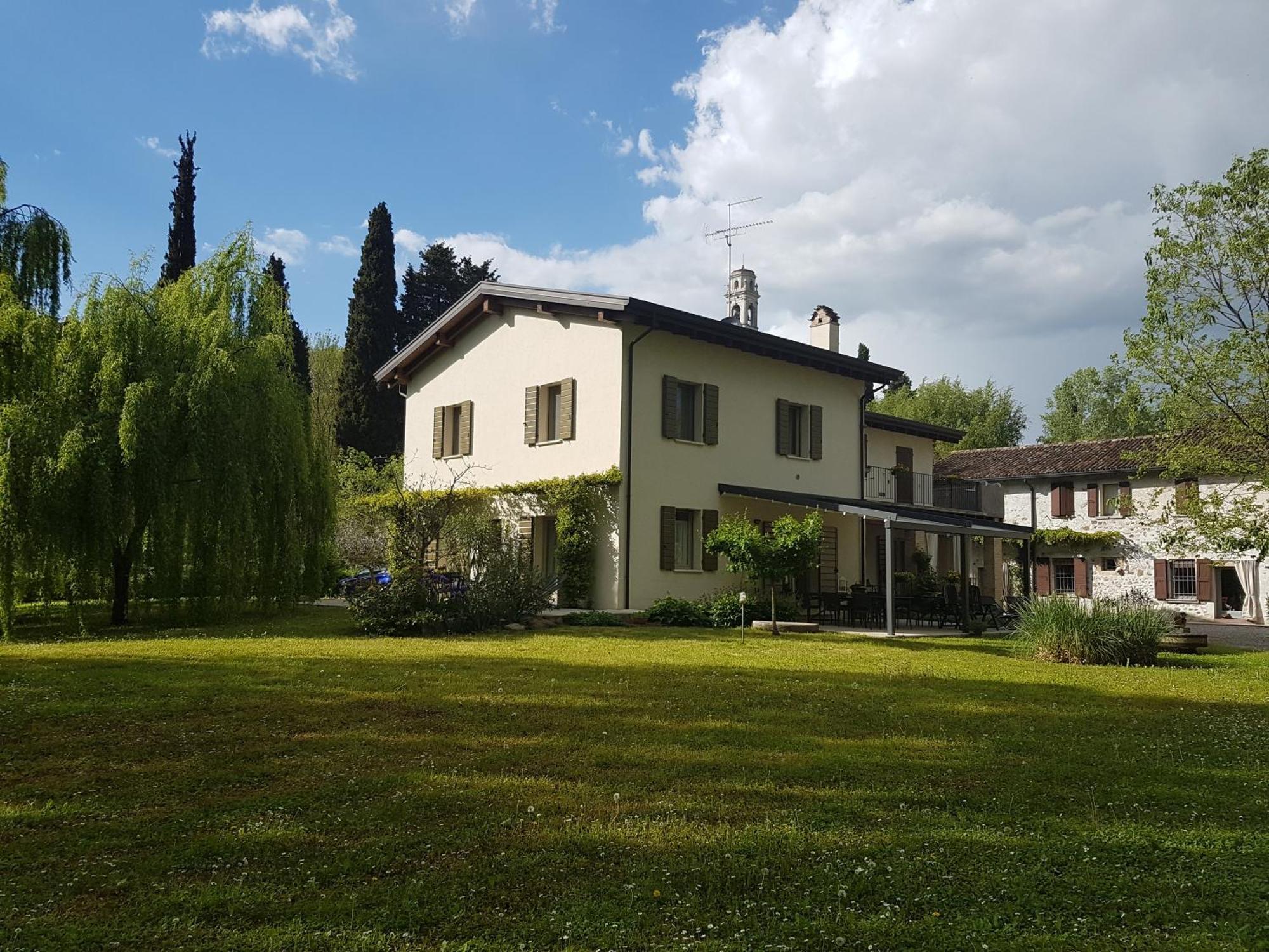 L'Isolo B&B E Case Vacanza Monzambano Exteriér fotografie