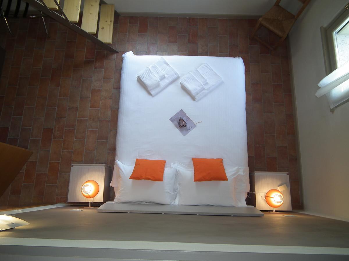 L'Isolo B&B E Case Vacanza Monzambano Exteriér fotografie