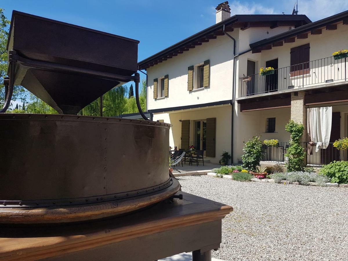 L'Isolo B&B E Case Vacanza Monzambano Exteriér fotografie