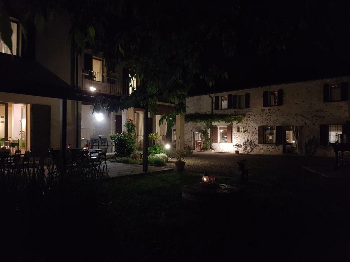 L'Isolo B&B E Case Vacanza Monzambano Exteriér fotografie